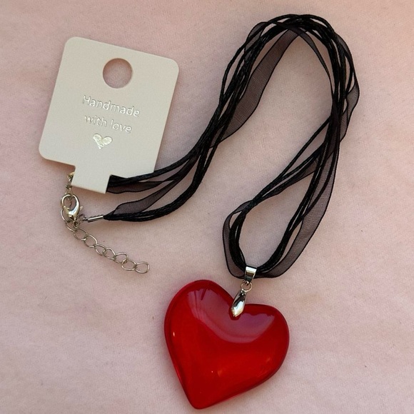 Red Glass Heart Pendant On A Black Adjustable Ribbon Necklace Brand New - Picture 7 of 8